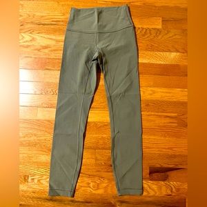 Lululemon Leggings Size 4 25 inch length